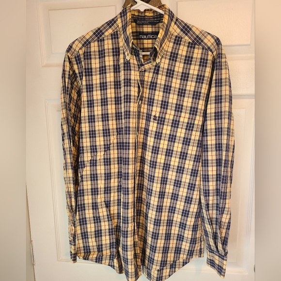 (081) Nautica Men's Long Sleeve Dress Shirt, Size: Small / Petite Color: Yellow - Picture 3 of 14